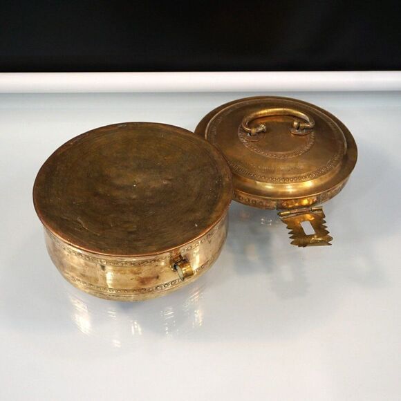 Vintage Copper Handcrafted Betel Pandan Box Container Inscribed In Farsi Arabic - Picture 5 of 10